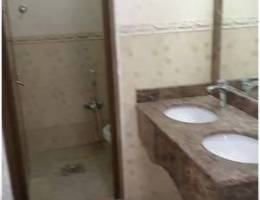  شقه أرضيه للايجار بالفردوس 