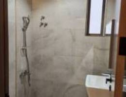  للايجار دور مع سطح 