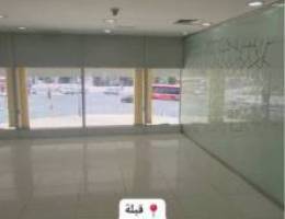  للايجار مكتب مشطب ومقسم بالديره 