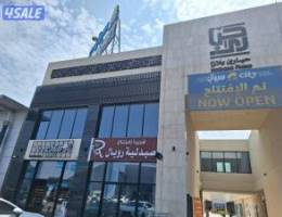 لايجار محلات مساحات مختلفه بمجمع راقي 