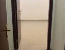  للإيجار غرفه مع حمام ومطبخ كامل 