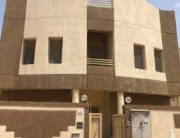  للايجار بيت في صباح الاحمد شارع واحد يوجد مكيفات وحدات ومطبخ 