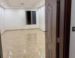  أبو فطيره شقه مساحه كبيره 