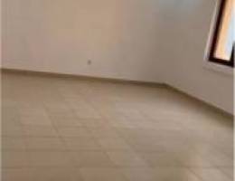  صاله كبيره مع حمامها غرفه ماستر و غرفتين نوم بينهم حمام و غرفه للعامله 