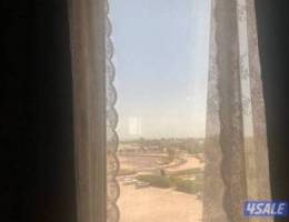  شقة خلو مؤثثه بالكامل اطلاله بحريه شارع سالم المبارك 