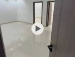  شقة ٣غرف ٢ماستر وحمام ومطبخ وغرفة تخزين ٢م\u0026٢م مصفطين !معاريس وتساب فقط 