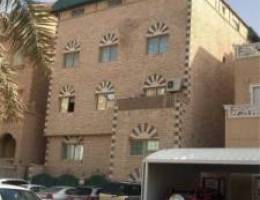  دور مميز 400 متر مع حوش ساقط سرداب مرتفع 4 غ نوم  وصالة ودوانية منفصله 