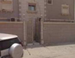  للايجار بيت بالصباحيه مساحه 700 متر قطعة 4 مجدد بالكامل يتكون من دورين 