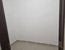  شقق للايجار مساحة  كبيره  تشطيب  سوبر لوكس 