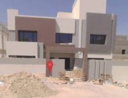  للايجار فيلا راقية جديدة في الوفرة السكنية 