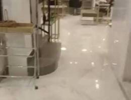  شقة دوبلكس تجارية مميزة مقابل مستشفى رويال حيات 
