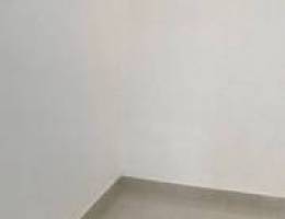  شقه كبيره 4غرف  منهم 3 ماستر 