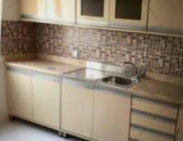  بالجابريه شقه ممتازه بجوارمركز سلطان والمدرسه الانجليزيه والخدمات  ٣ د 