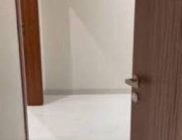  للإيجار شقة جنوب عبدالله المبارك 