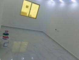  يوجد لدينا شقق للايجار غرفه وصاله ومطبخ وحمام تشطيب سوبر لوكس 
