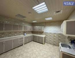  للايجار شقتين نفس البيت شقة غرفتين وصاله وشقة 4 غرف وصالة 