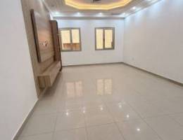  للايجار شقه بفهد الاحمد 