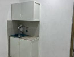  للايجار استديو ميدان حولي 