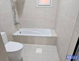  شقة تشطيب حديث غرفة ماستر + مطبخ + غرفتين + صالة + حمام + غسيل مع حمام 