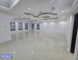  ايجار دور كامل بالعقيله كبير و٤ غرف ٢ ماستر 