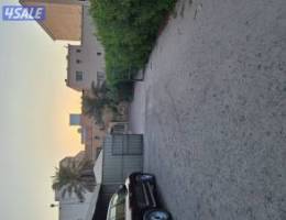  للايجار بالظهر بيت كامل دورين وربع بطن وظهر علي طريق الملك فهد 