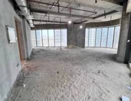  نصف دور تجاري للإيجار في شرق قطعة 7 