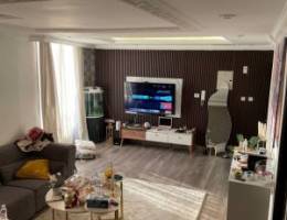  للبيع شقه خلو غرفتين واحده منهم ماستر  البلوك عوائل 