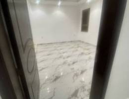  للإيجار شقه ف فهدالاحمد٣غرف/شقه ف المنقف٤غرف/شقه جنوب عبدالله ٣غرف 