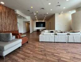  دور تجاري للإيجار في الشرق 