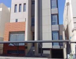  شقه للايجار في غرب عبدالله مبارك يرجى التواصل وتساب 