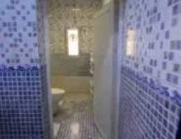  دور اول مع رووف للايجار بالواحه موقع جنب الخدمات 