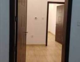  شقة بجانب جامعة الكويت المدينة الجامعية، 3غرف و3 حمام ومطبخ مجهز وغرفة 