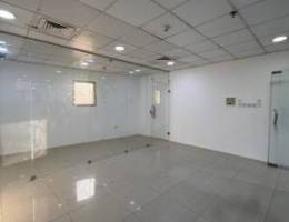  مكتب ميزانين تجاري للإيجار في الفروانية قطعة 3 . 