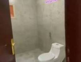  للايجار شقه ارضيه مع حوش  في المنقف 