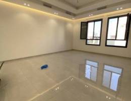  للايجار دور ارضي اول ساكن بالوفره ق٥ 