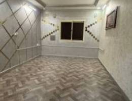  شقه للايجار بحولي  غرفة وصالة مساحات كبيرة 