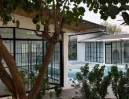  متوفره استراحة فخمه في كبد مكانها قريب. 