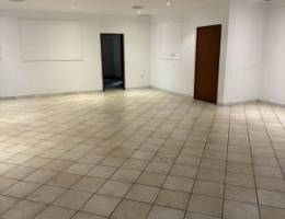  للأيجار دور ارضي بسلوئ 