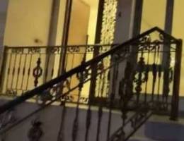  للايجار شقه الصباحيه 4 غرف ارضيه مدخل خاص ويوجد 3 غرف ارضيه 