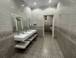  للإيجار فيلا في غرب عبدالله مبارك تشطيب جديد 