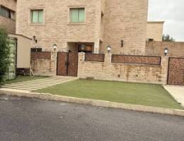  للايجار فيلا ام الهيمان دورين وربع 