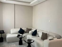  شقة خلو الأثاث جديد لم يستعمل غرفة ماستر صالة حمام مطبخ مطله عالبحر 