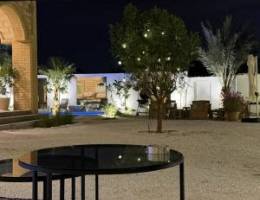  متوفر هالويك اند للايجار أستراحة فخمة  في كبد مكانها قريب 