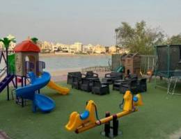  شالية كااامل  صف أول على الخور مباشره 