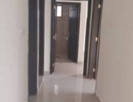  شقة تجاري تصلح  صالون نسائي او نشاط اخر 