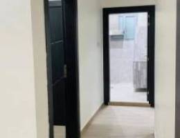  للإيجار شقة أرضية في غرب عبدالله مبارك 