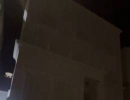  للايجار شقة في غرب عبدالله المبارك ق6 جديدة لم تسكن 