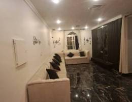  شقه للايجار  ميدان حولي غرفتين وصاله وحمام ومطبخ 