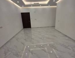  للايجار شقه القصور تشطيب جديد 