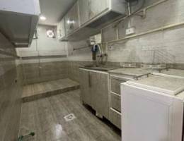  للإيجار شقه بسعدالعبدالله غرفه + صاله + مطبخ + حمام ق / 8 